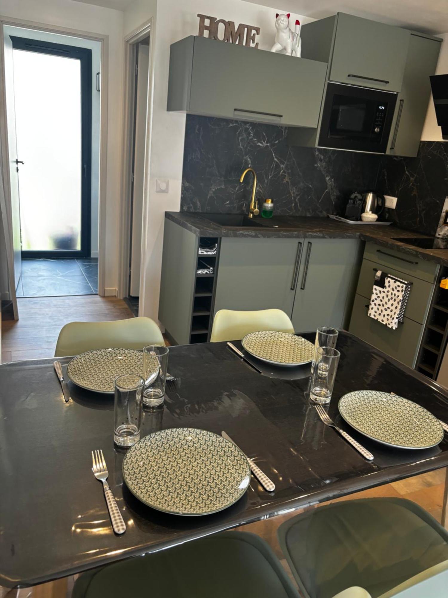 Logement Du Sud Avec Jacuzzi Sommières Buitenkant foto