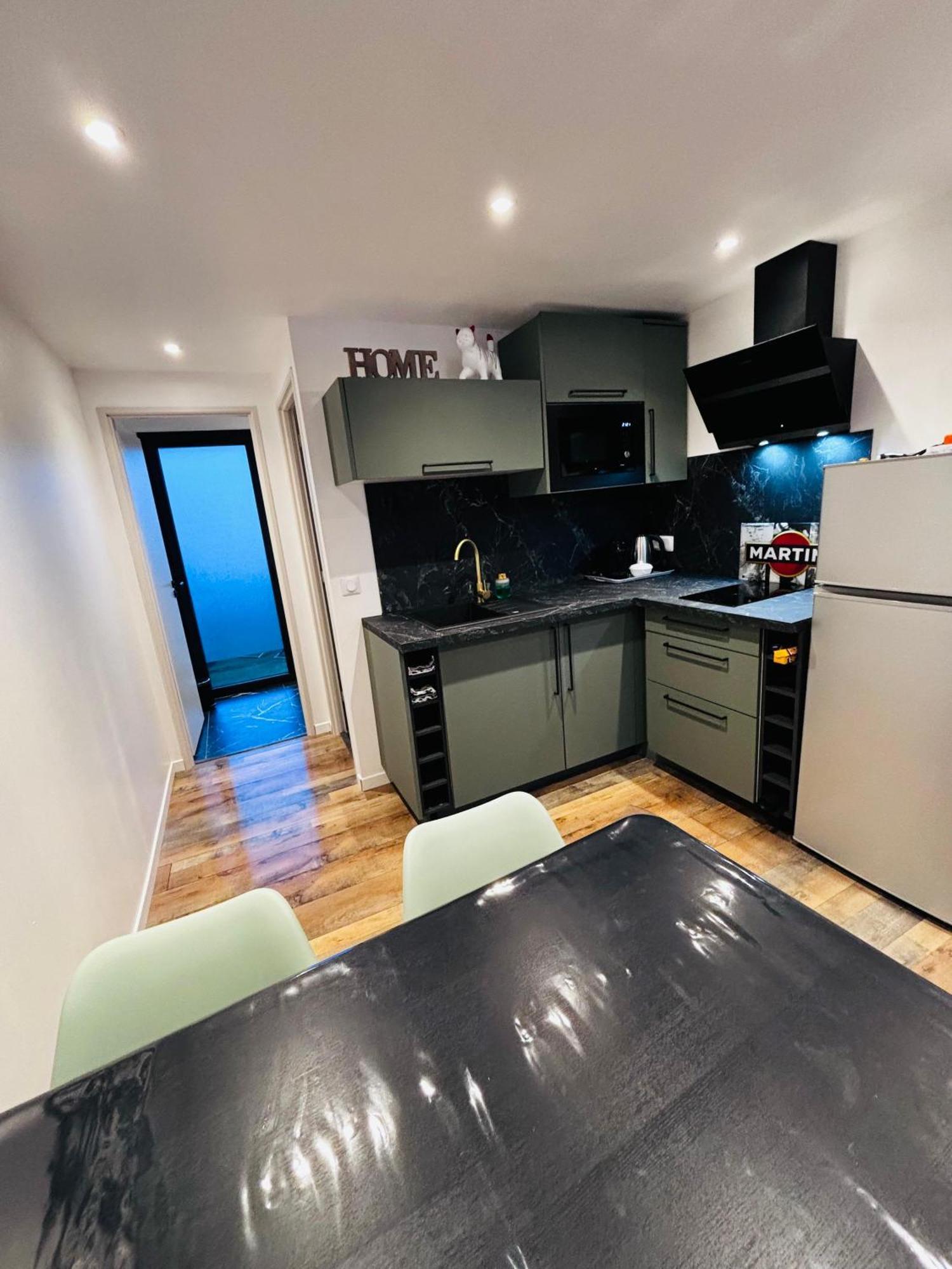 Logement Du Sud Avec Jacuzzi Sommières Buitenkant foto
